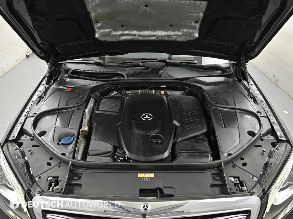 Mercedes-Benz S-Class — photo 06