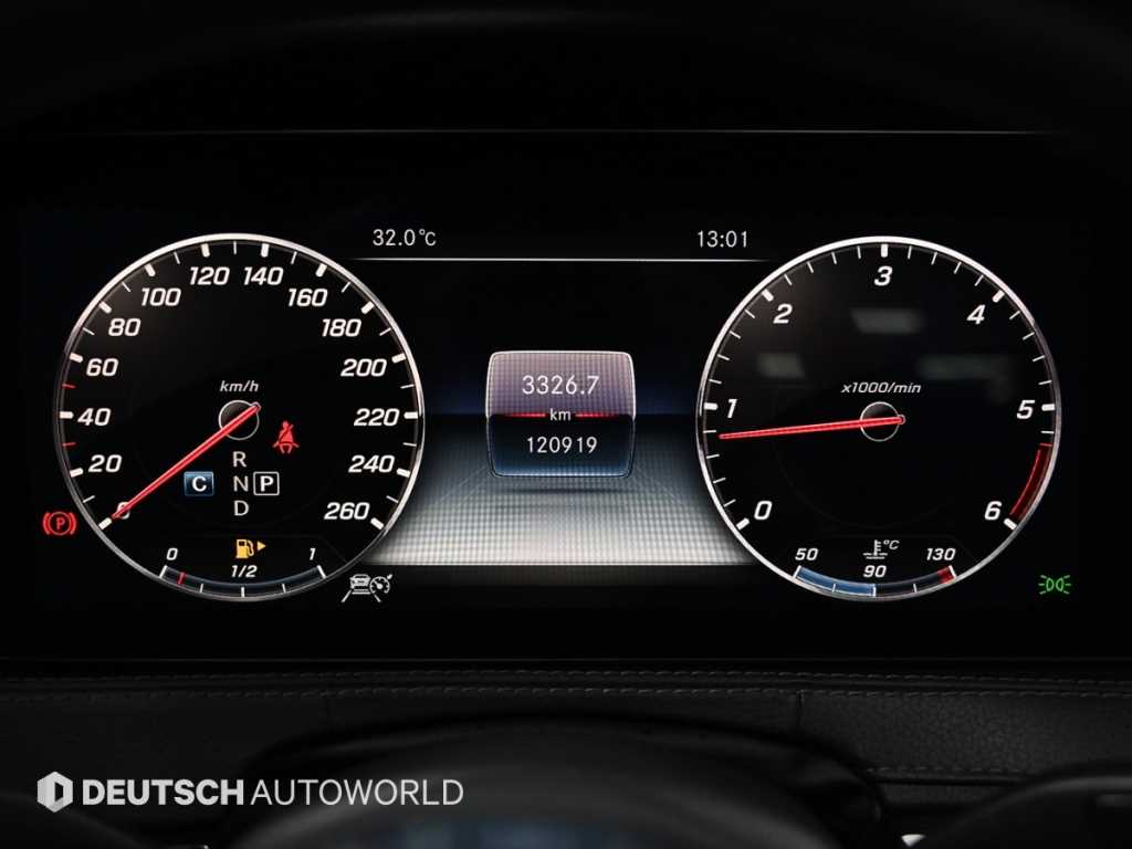 Mercedes-Benz S-Class — photo 08