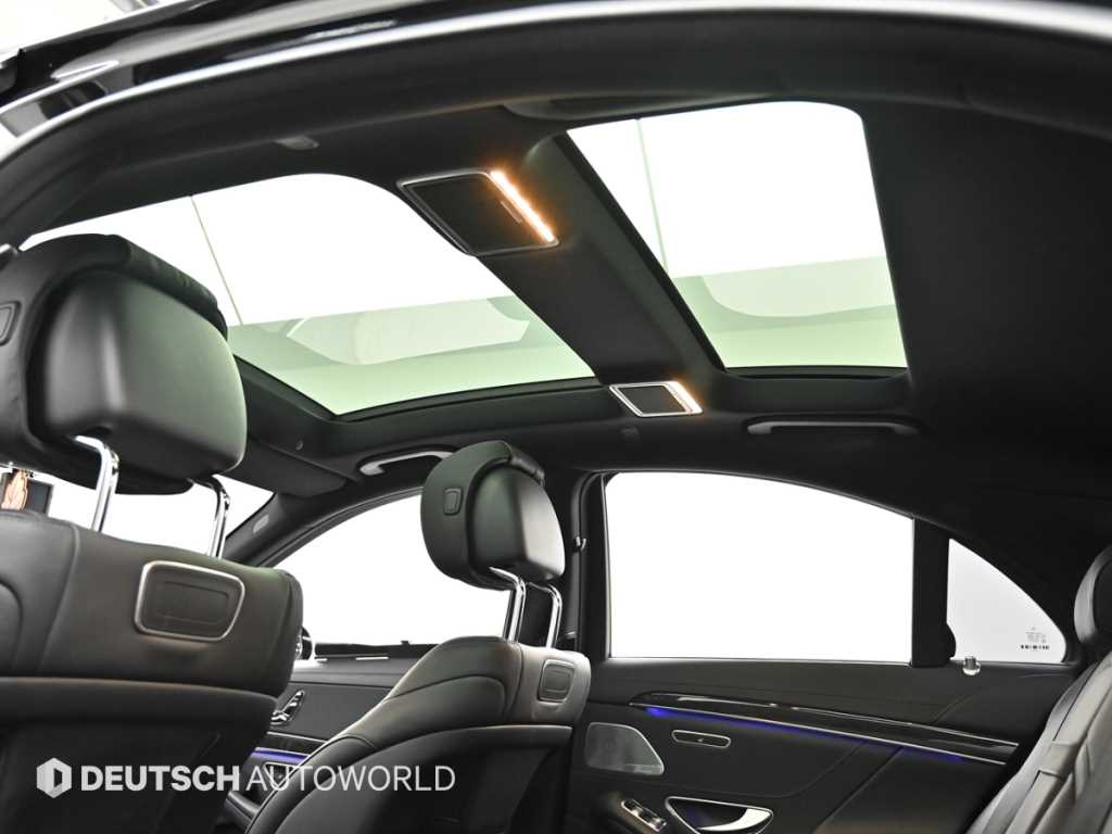 Mercedes-Benz S-Class — photo 18