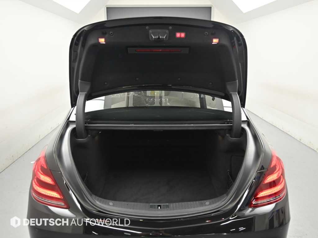 Mercedes-Benz S-Class — photo 19