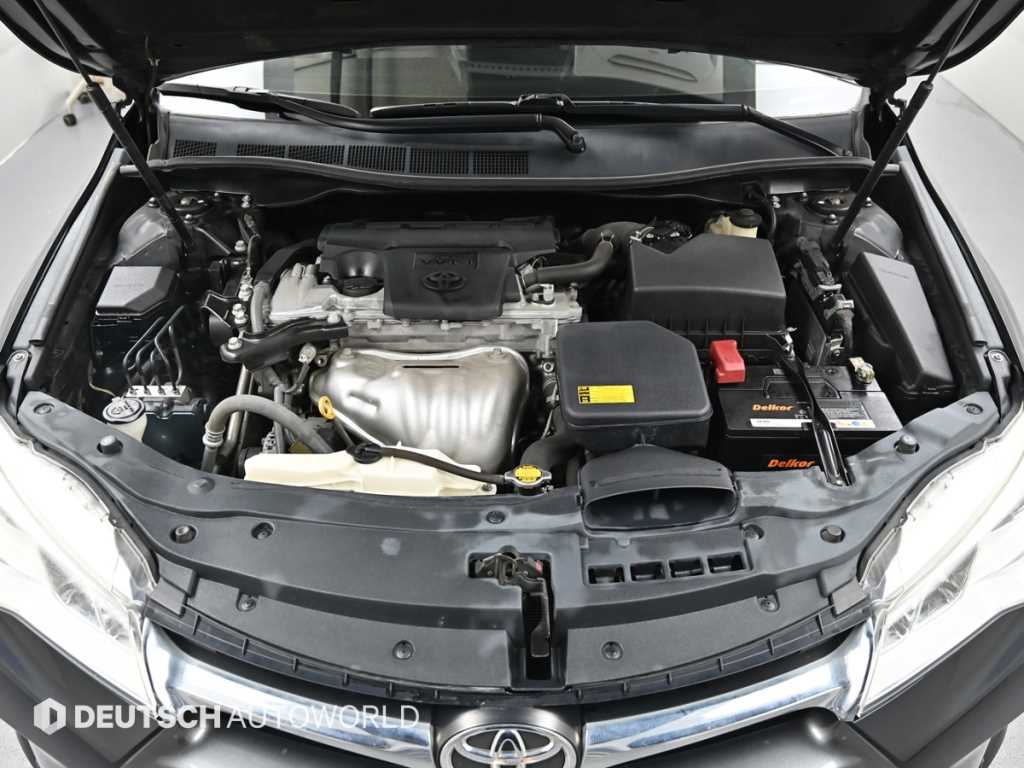 Toyota Camry — photo 06