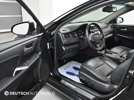 Toyota Camry — photo 11