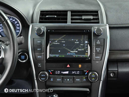 Toyota Camry — photo 14