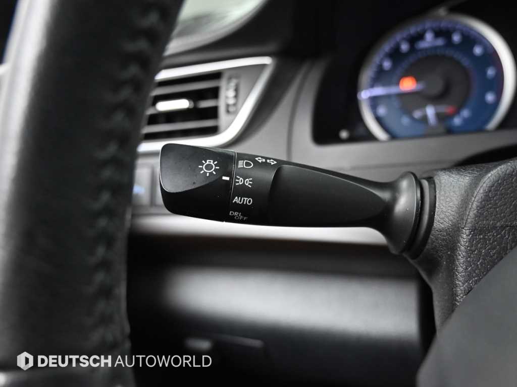 Toyota Camry — photo 17