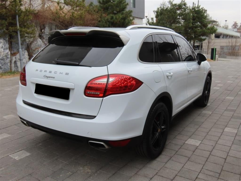 Porsche Cayenne — photo 03