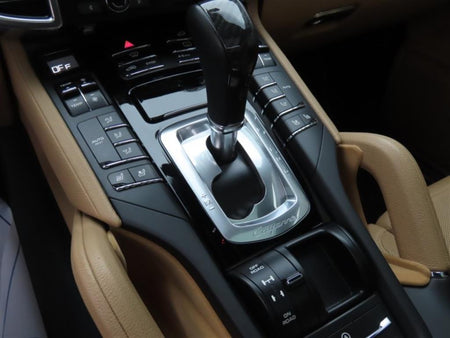 Porsche Cayenne — photo 06