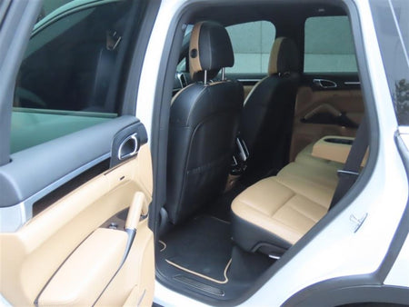 Porsche Cayenne — photo 14