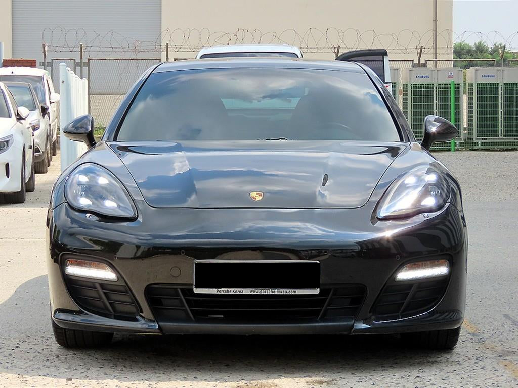 Porsche Panamera — photo 01