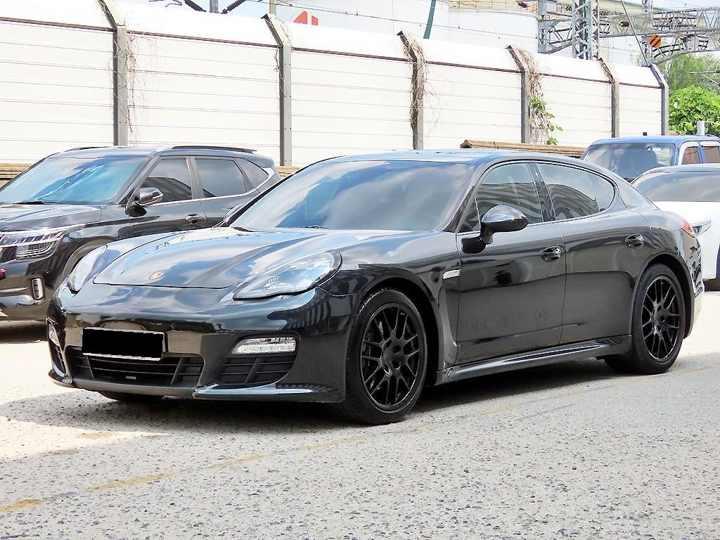 Porsche Panamera — photo 02