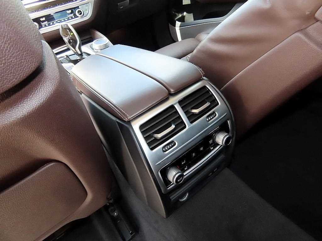 BMW Gran Turismo — photo 16