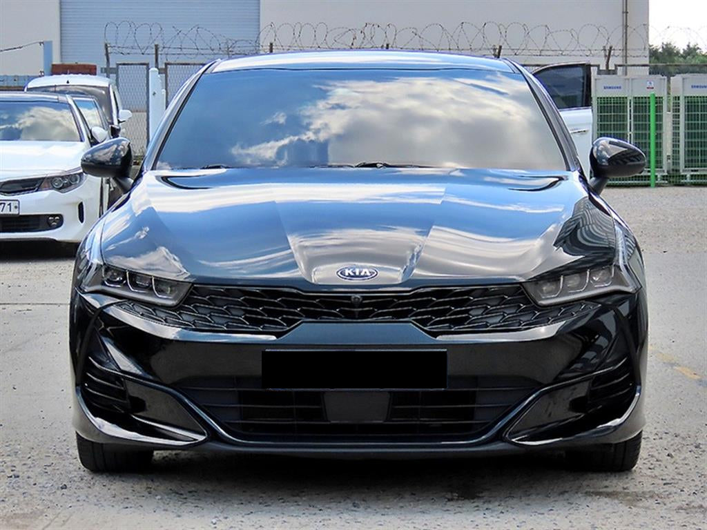 Kia K5 — photo 01