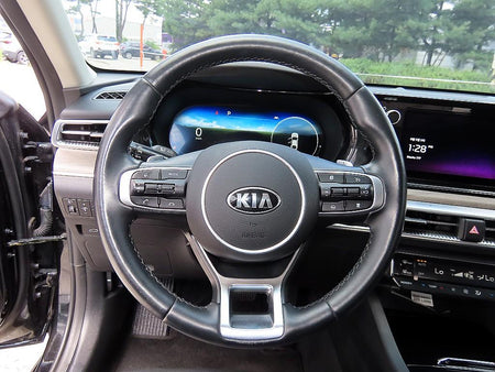 Kia K5 — photo 08