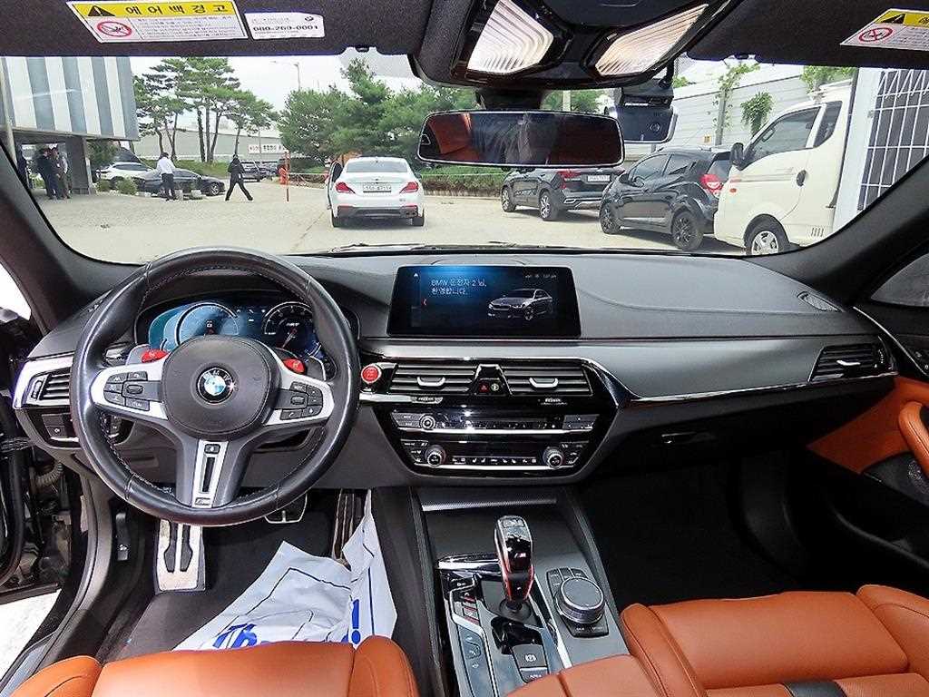 BMW M5 — photo 07