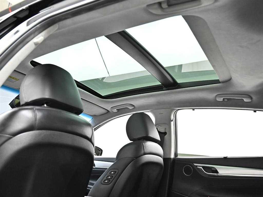 Hyundai Grandeur — photo 18