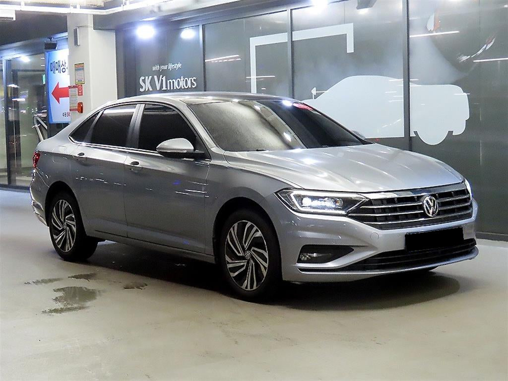 Volkswagen Jetta — photo 01