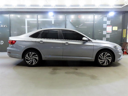 Volkswagen Jetta — photo 03