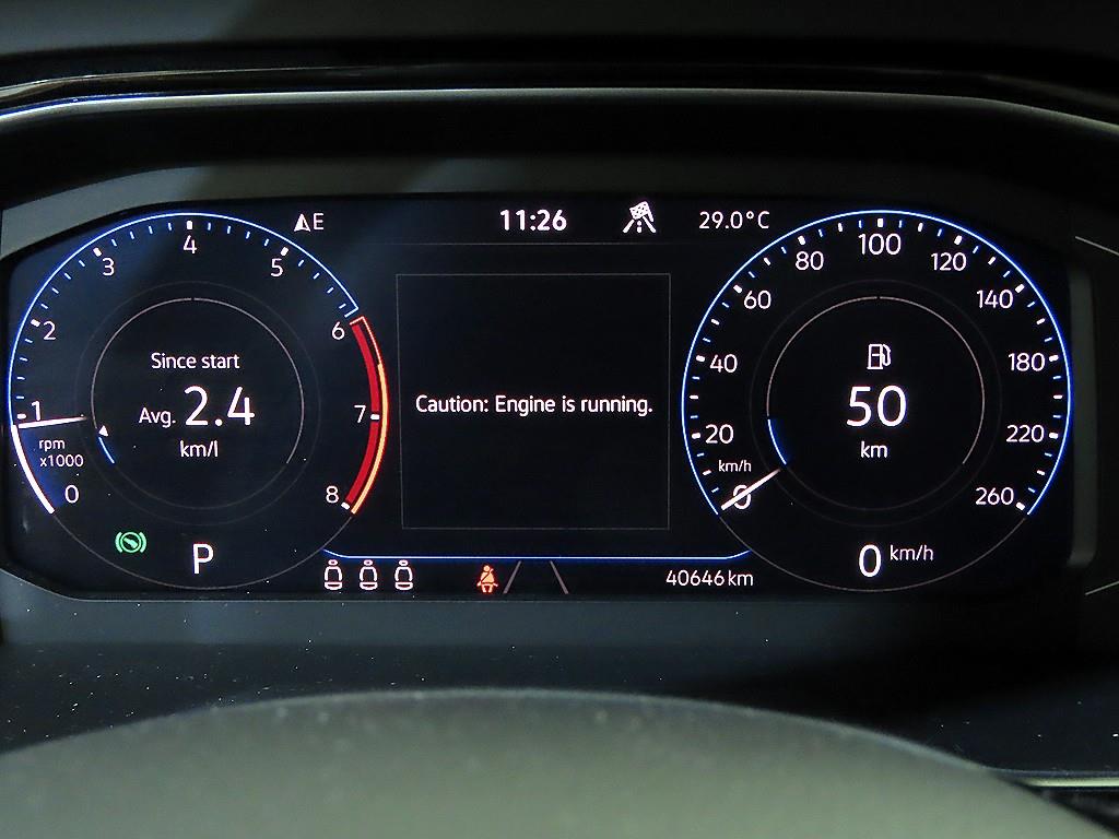 Volkswagen Jetta — photo 09
