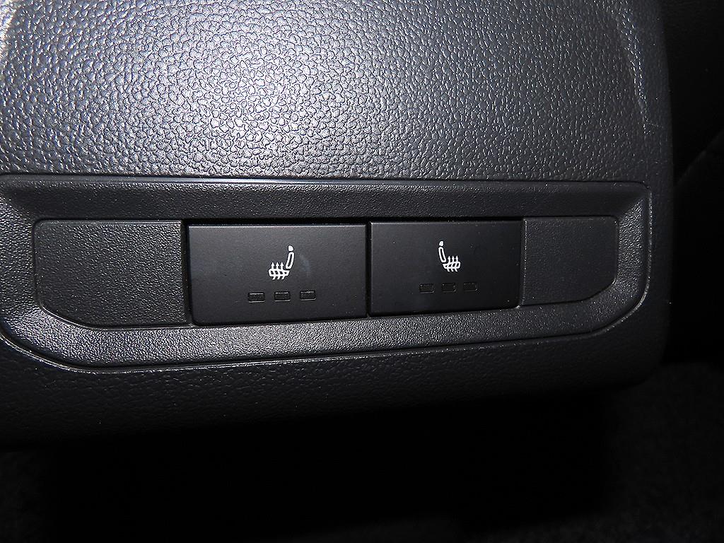 Volkswagen Jetta — photo 14