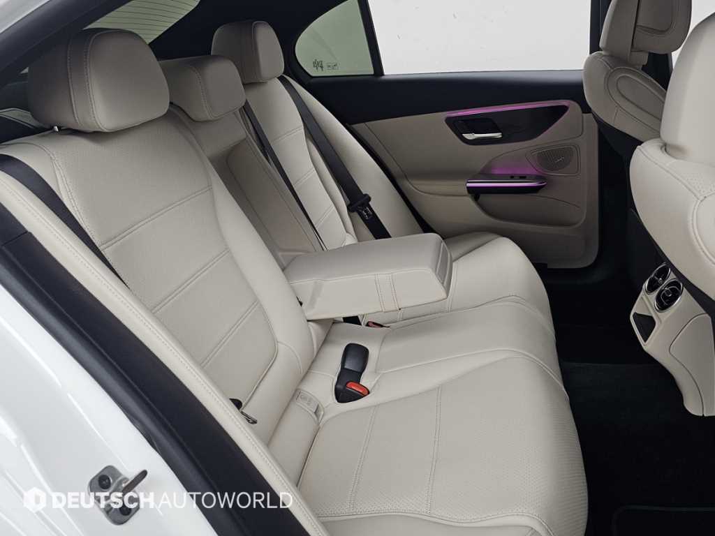 Mercedes-Benz C-Class — photo 12