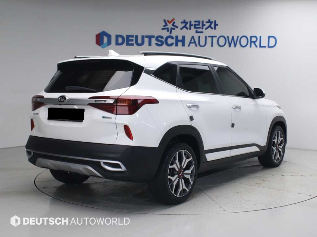 Kia Seltos — photo 02