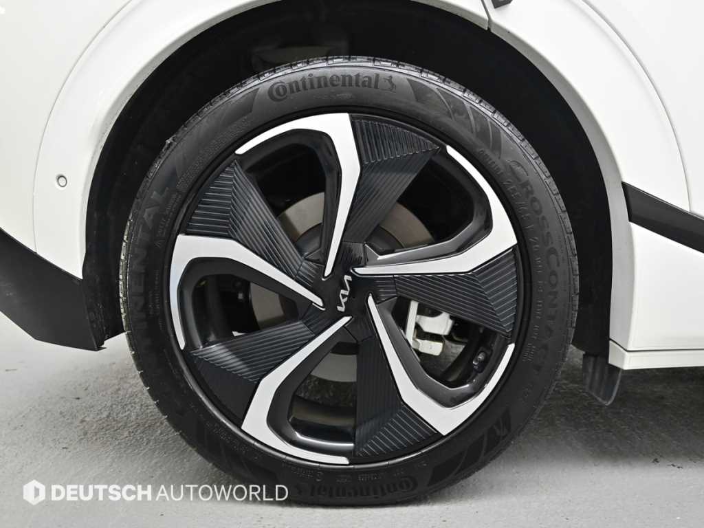 Kia EV6 — photo 05
