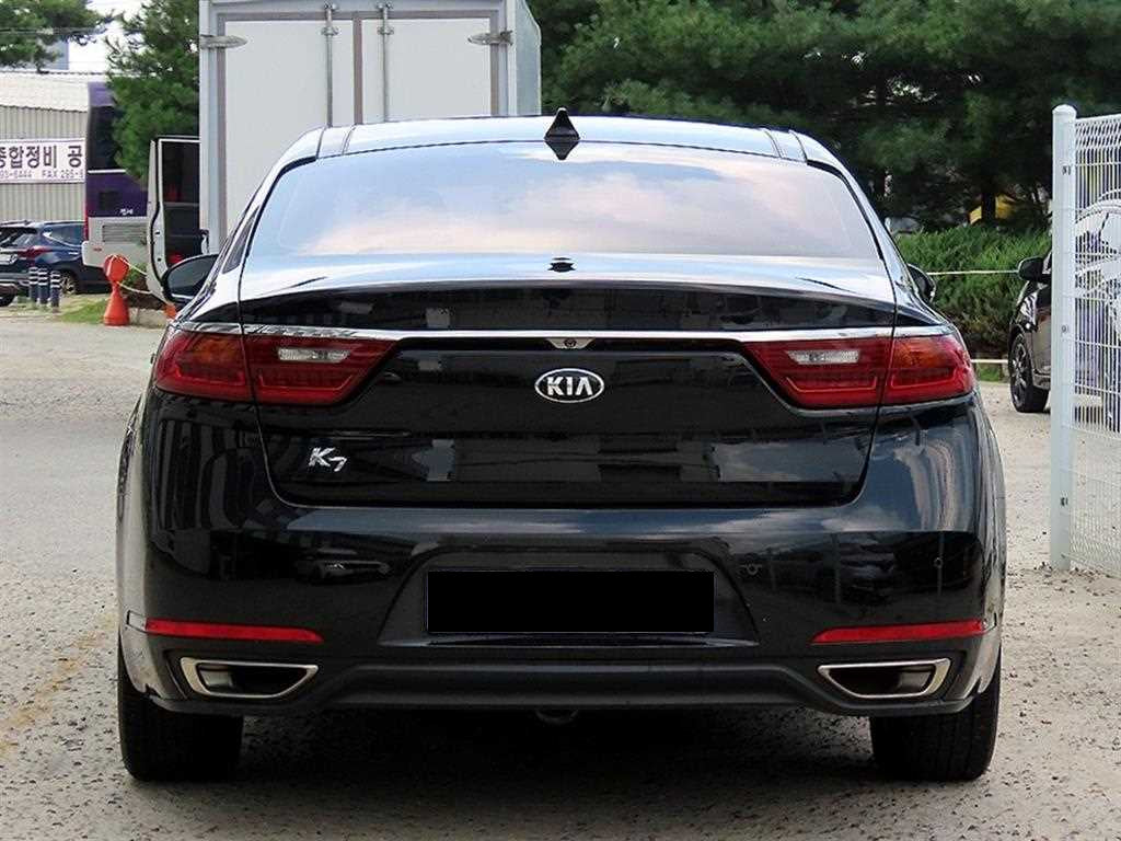 Kia K7 — photo 04