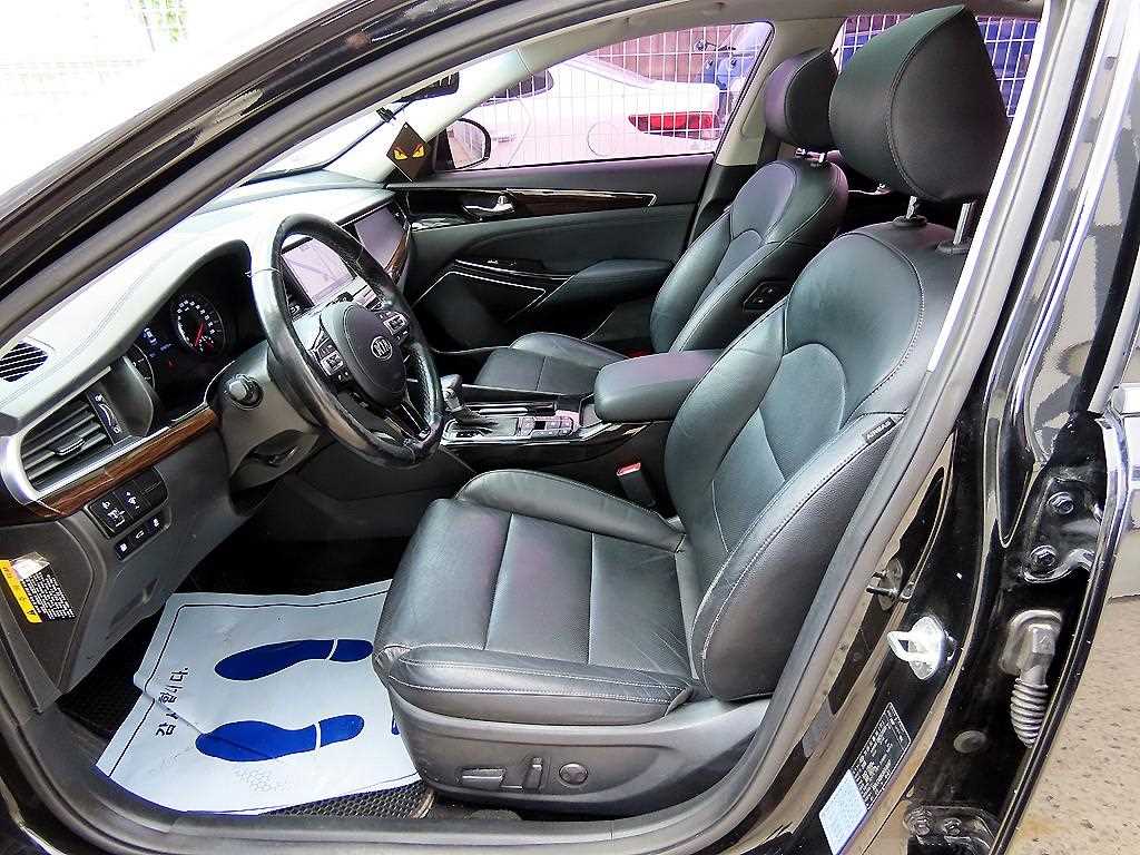 Kia K7 — photo 05