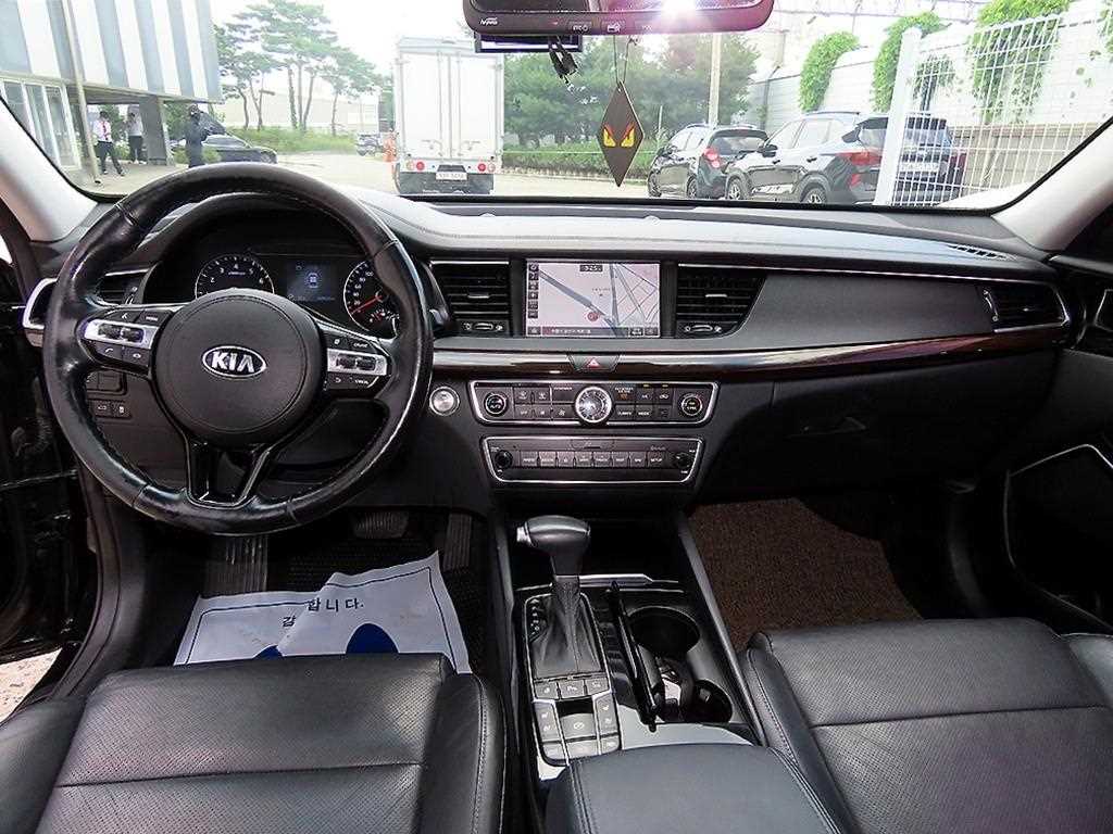 Kia K7 — photo 07