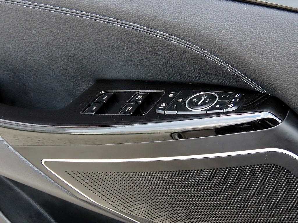 Kia K7 — photo 11