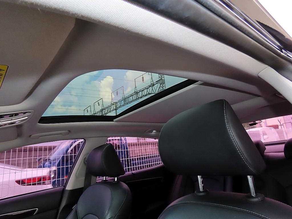 Kia K7 — photo 17