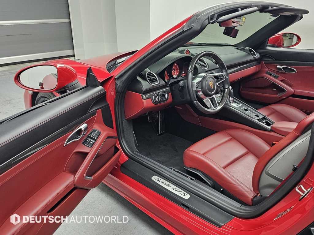Porsche 718 — photo 10