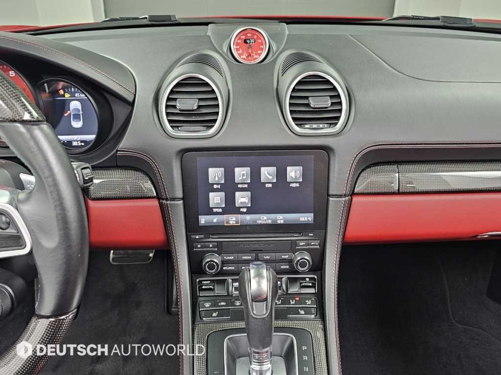 Porsche 718 — photo 14