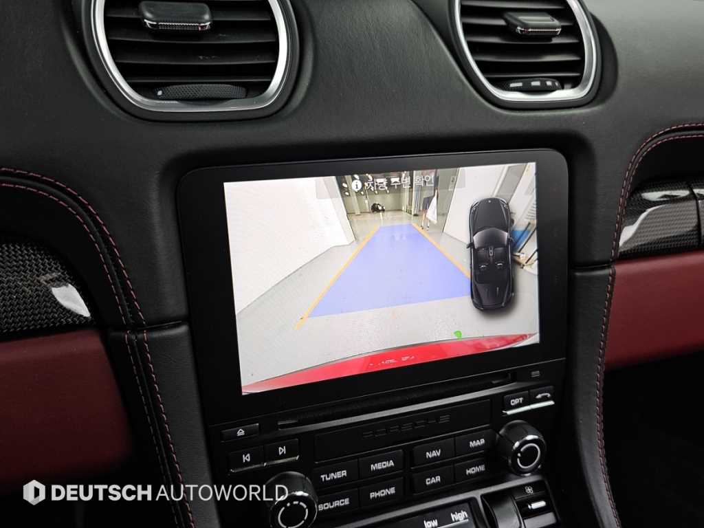 Porsche 718 — photo 15