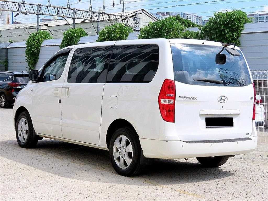 Hyundai Starex — photo 03