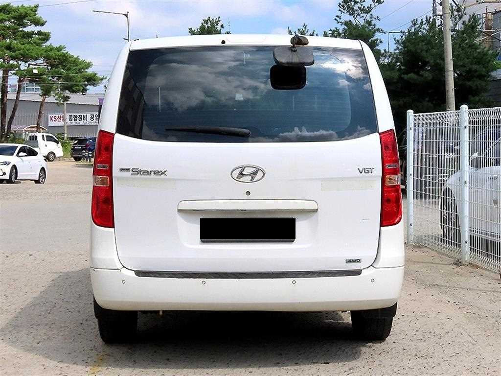 Hyundai Starex — photo 04