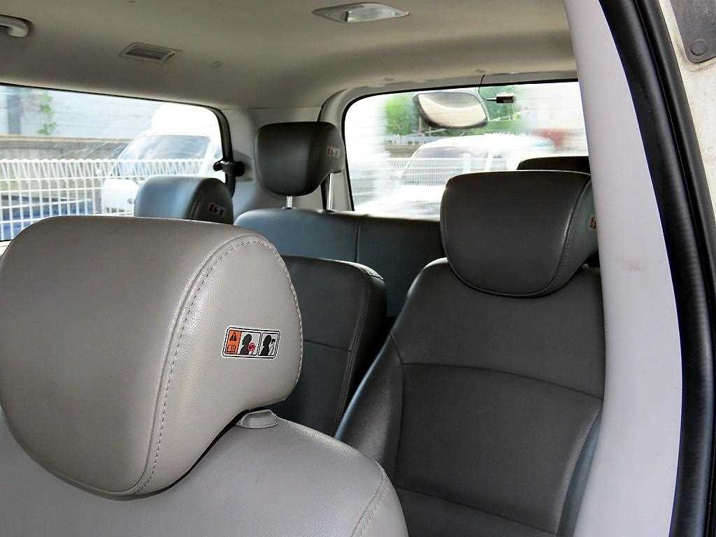 Hyundai Starex — photo 07