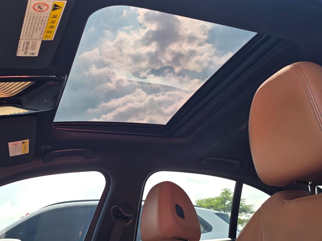 BMW 3-Series — photo 17