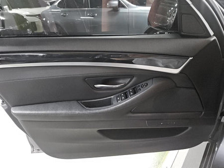 BMW 5-Series — photo 13