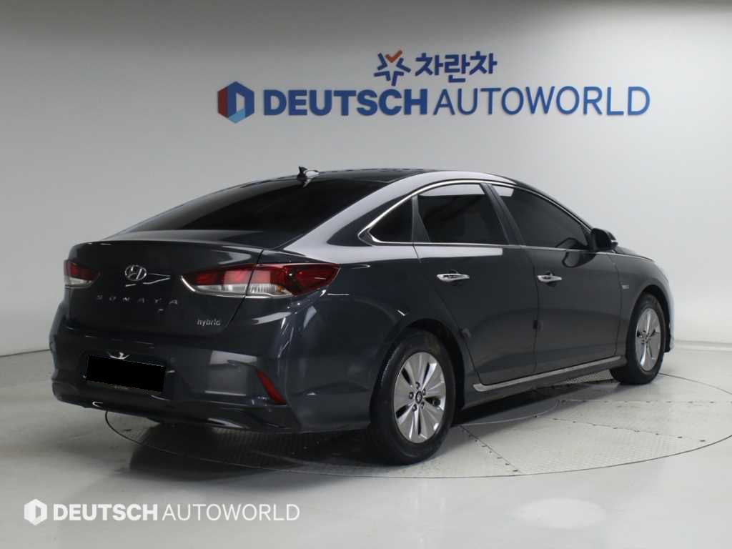 Hyundai Sonata — photo 02