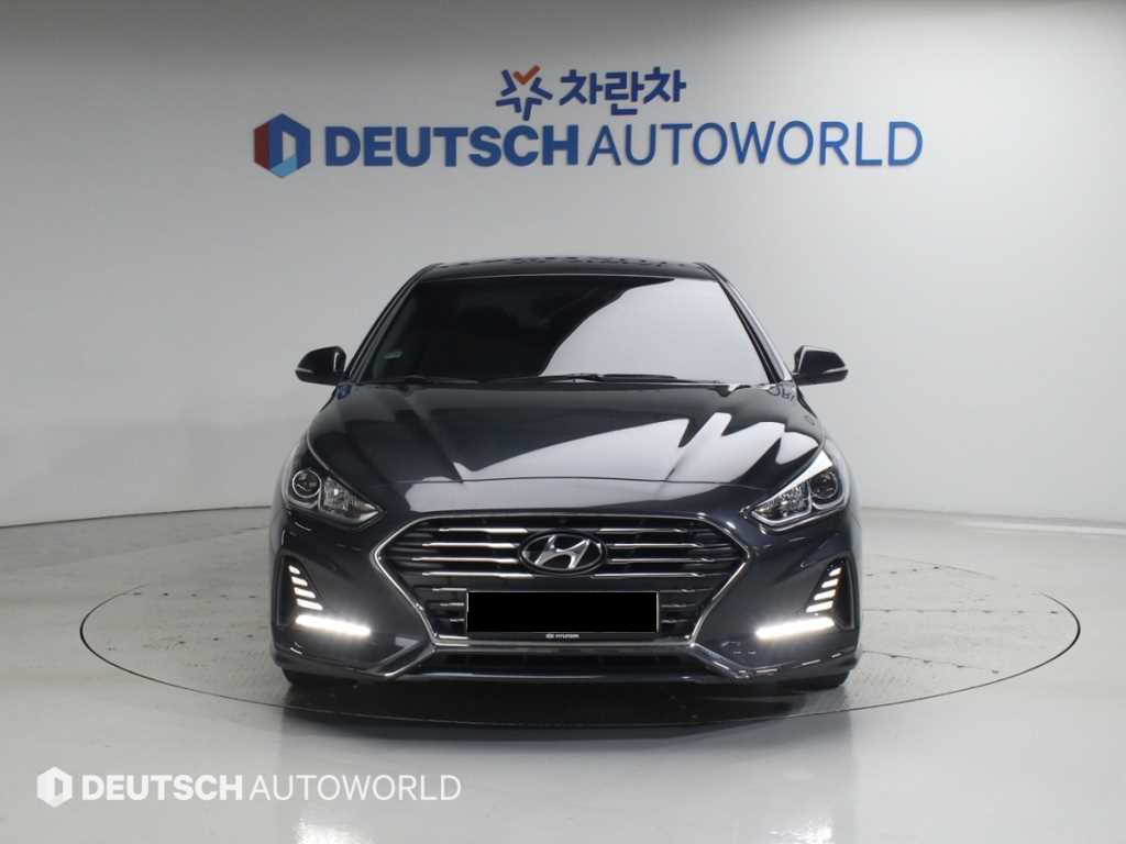 Hyundai Sonata — photo 03