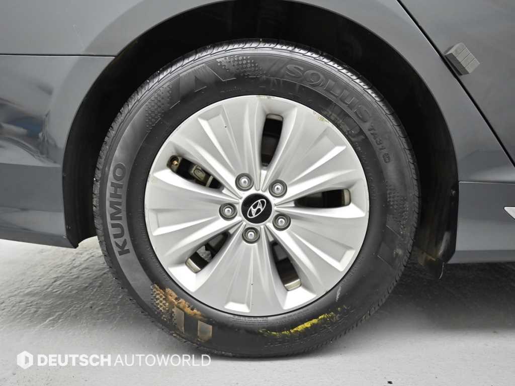 Hyundai Sonata — photo 05