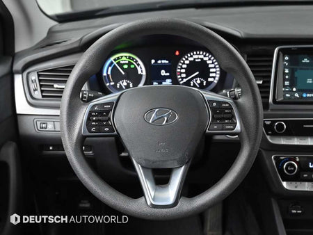 Hyundai Sonata — photo 13
