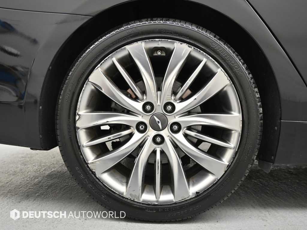 Genesis G80 — photo 05
