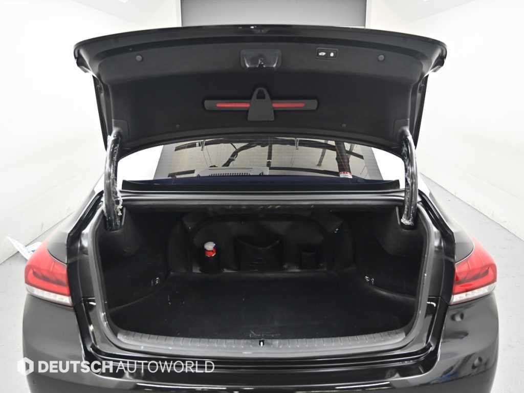 Genesis G80 — photo 19