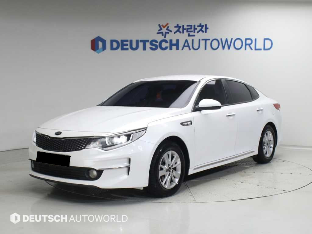 Kia K5 — photo 01