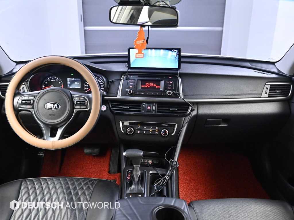 Kia K5 — photo 07