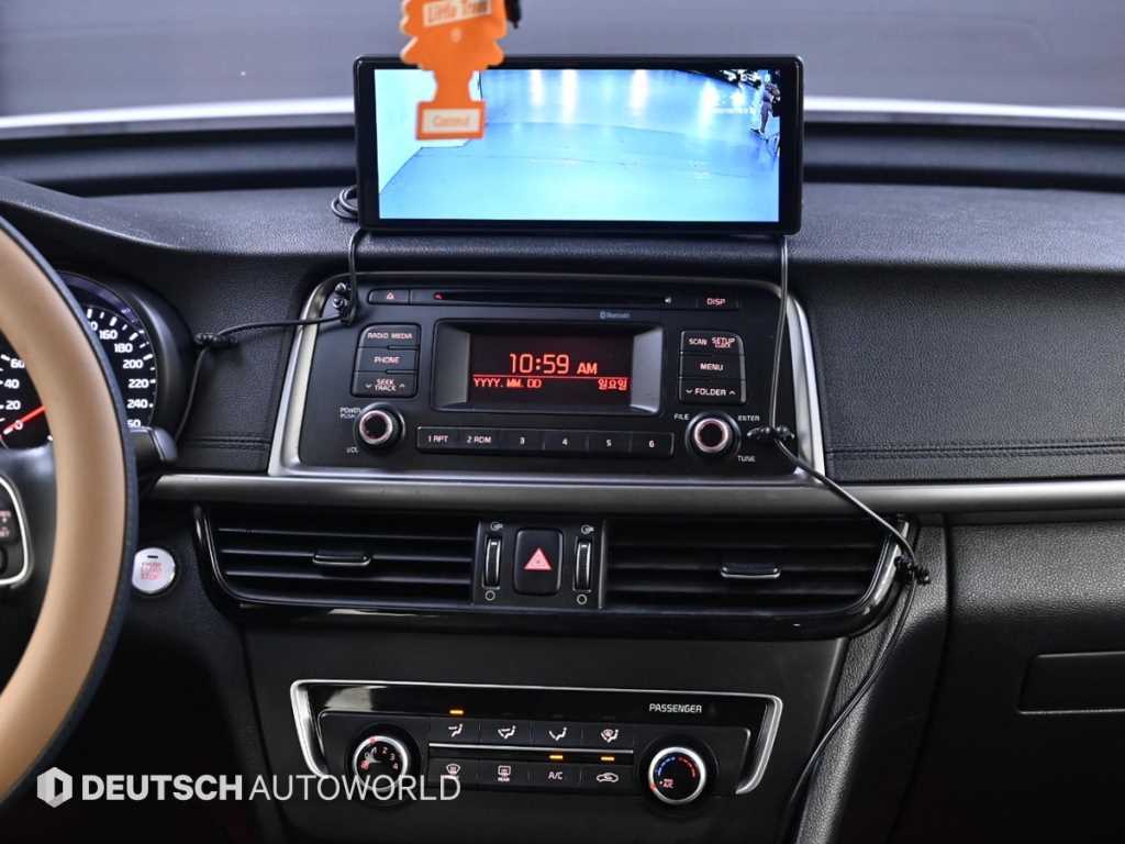 Kia K5 — photo 14