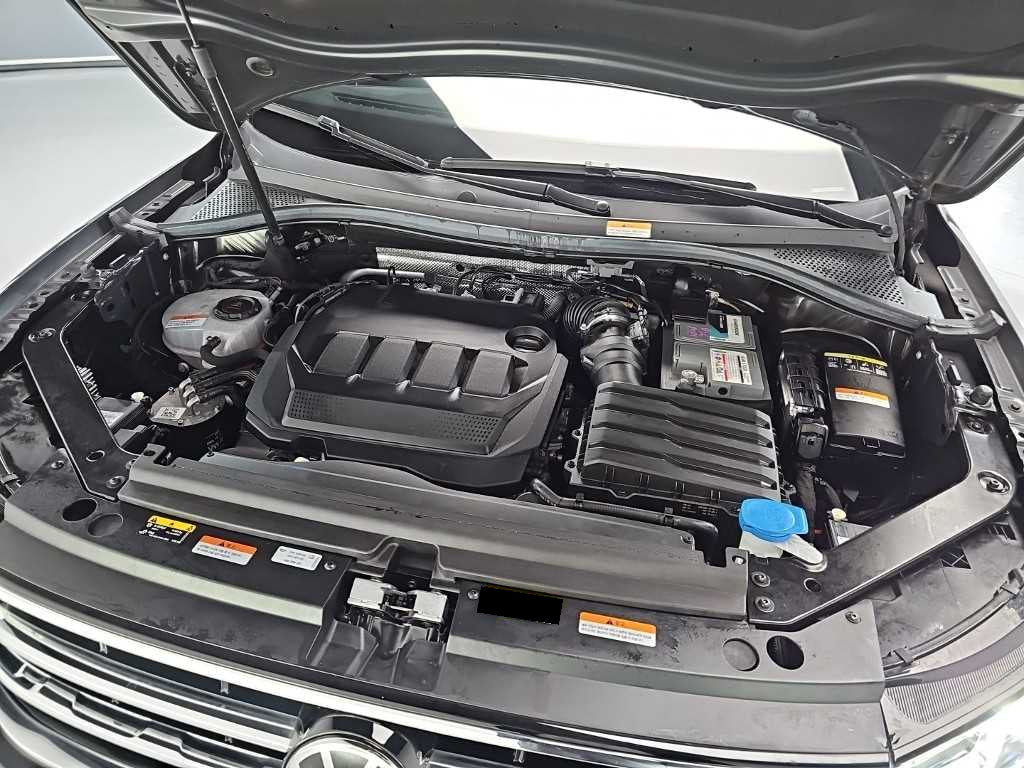 Volkswagen Tiguan — photo 05