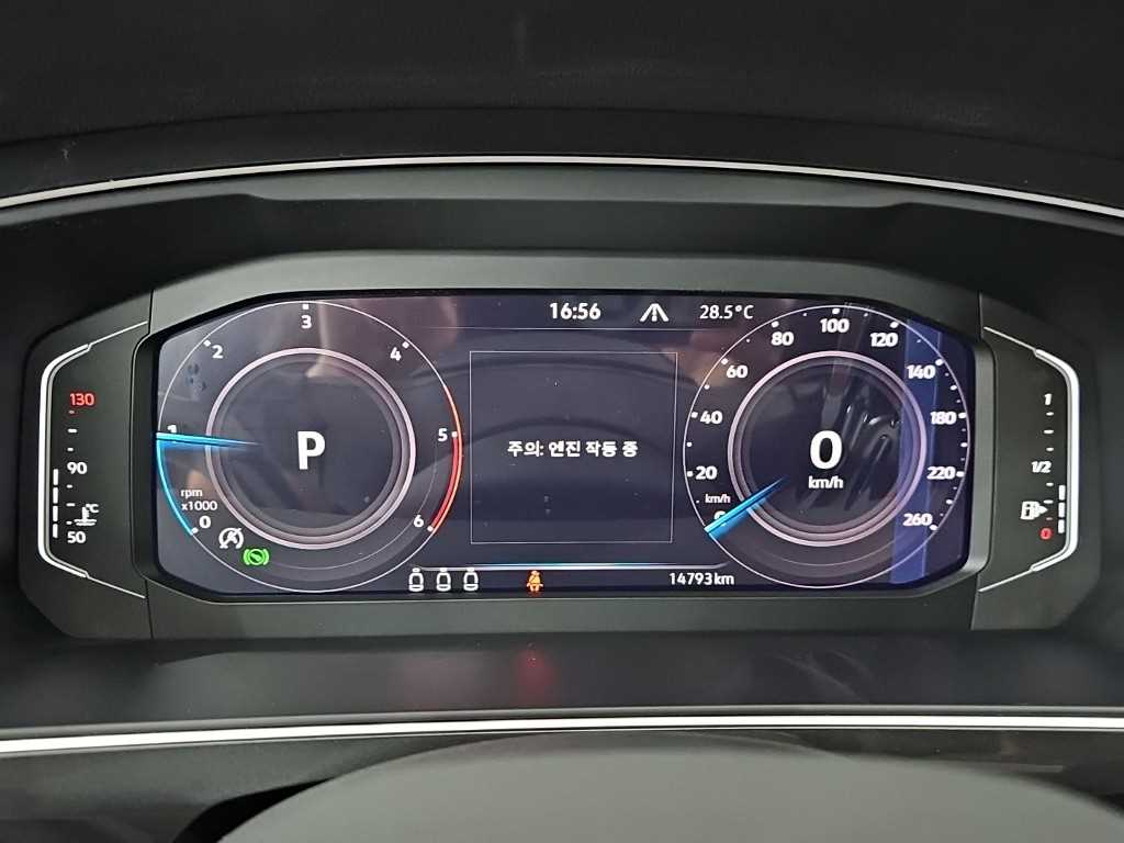 Volkswagen Tiguan — photo 06