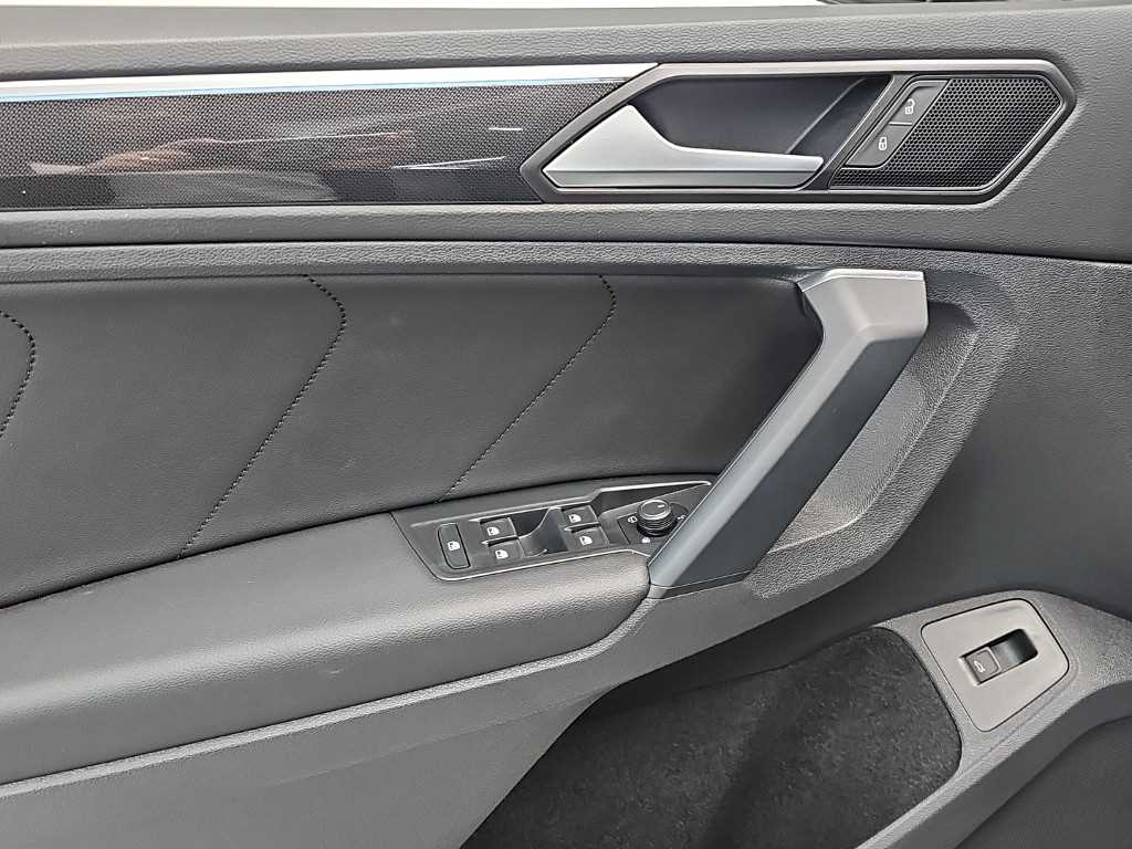 Volkswagen Tiguan — photo 15